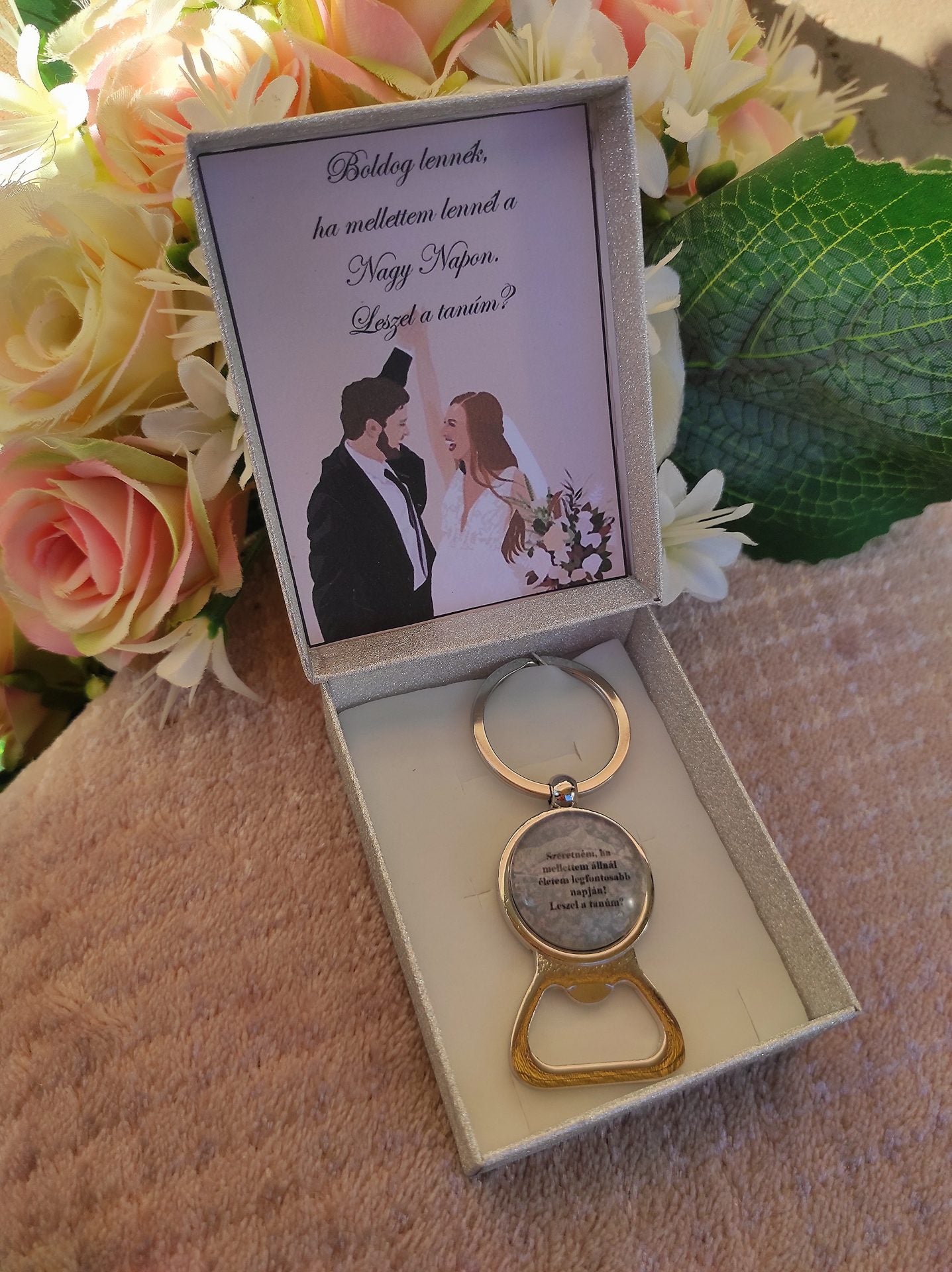 Sörnyitós tanúfelkérő kulcstartó I.